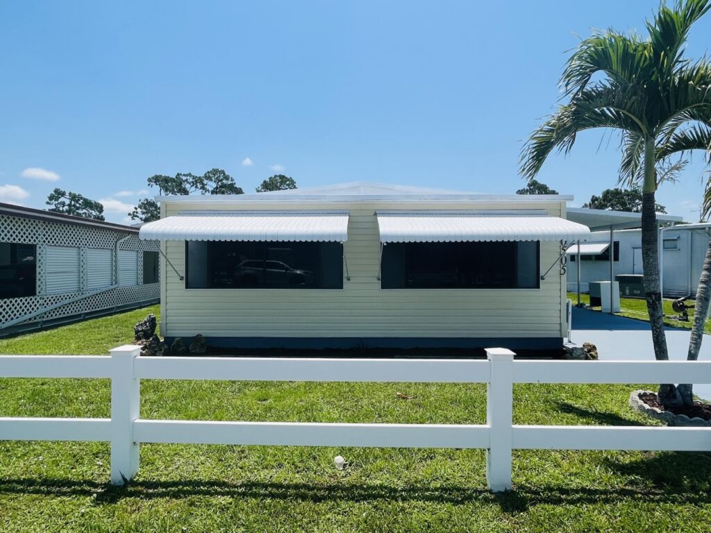 Small Manufactured Homes | Live Mobile Now