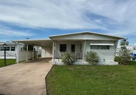 508 44th Ave E, Bradenton, Florida 34207. Price $49,900, 11222934