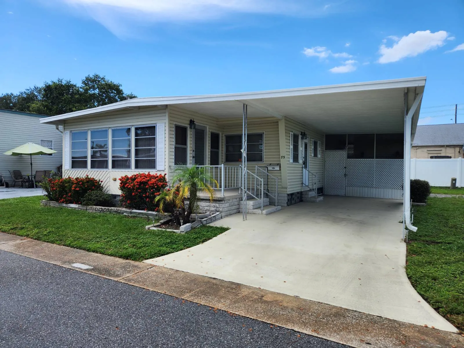 2505 East Bay Dr, Largo, Florida 33771. Price $49,500, 11323803